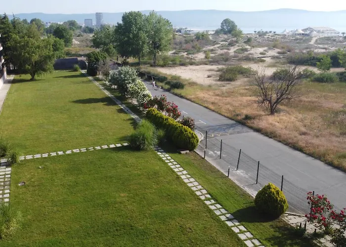 Sunny Club - Adults Only #youthfulvibes Готель 4*