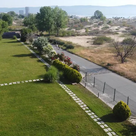 Sunny Club - Adults Only #youthfulvibes Otel 4*